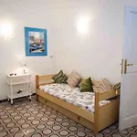 Alojamento de Acomodação e Pequeno-almoço La Torretta 3*
