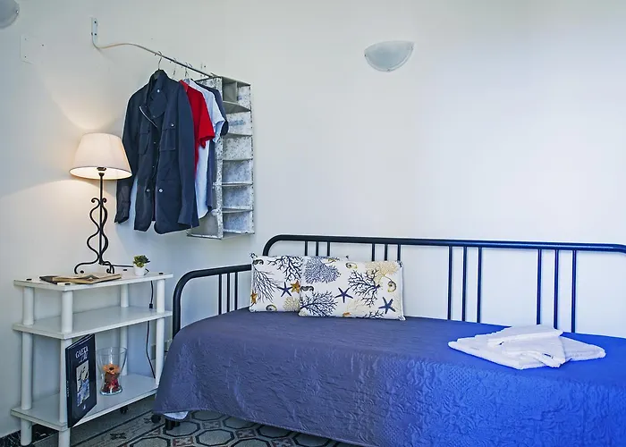 Oda ve Kahvaltı La Torretta 4*