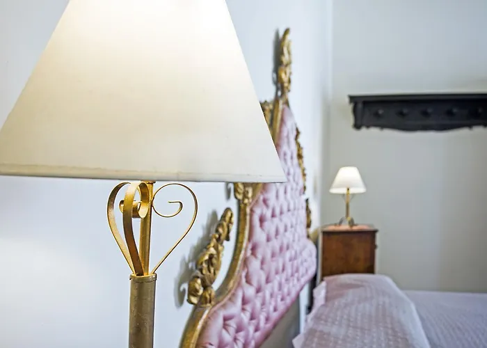 Oda ve Kahvaltı La Torretta 4*