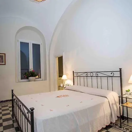 La Torretta Alojamento de Acomodação e Pequeno-almoço 3*