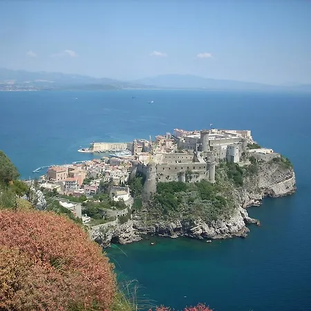 Bed & Breakfast La Torretta 3*