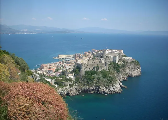 La Torretta Bed and Breakfast 4*